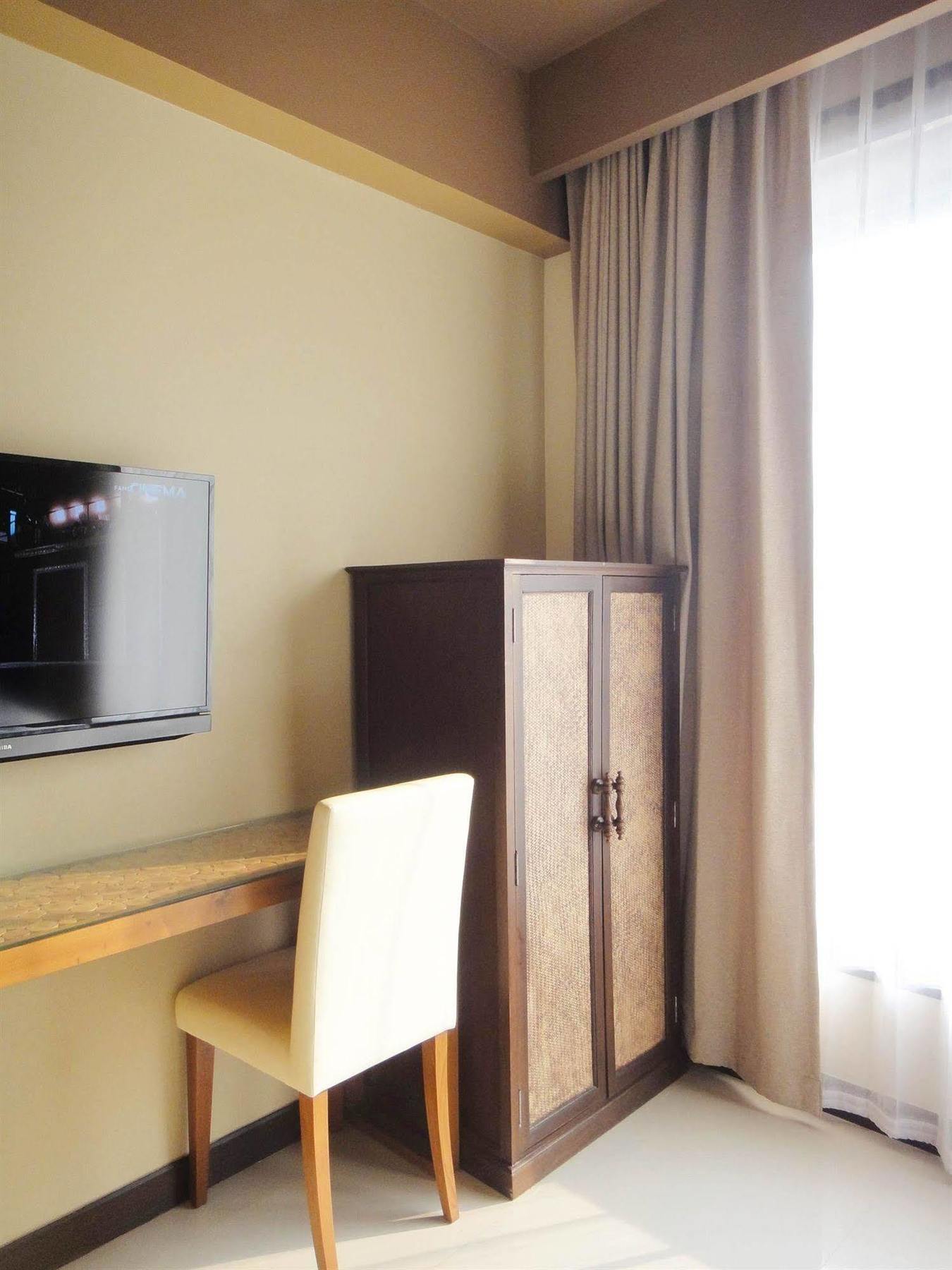 Aleaf Bangkok Hotel Bagian luar foto