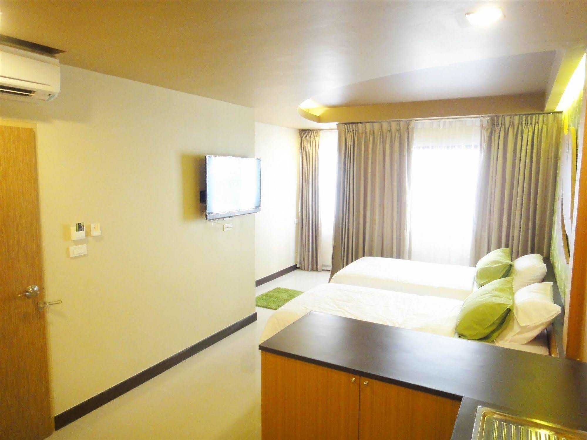 Aleaf Bangkok Hotel Bagian luar foto